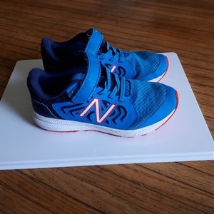 Boys size 2 New Balance Sneakers